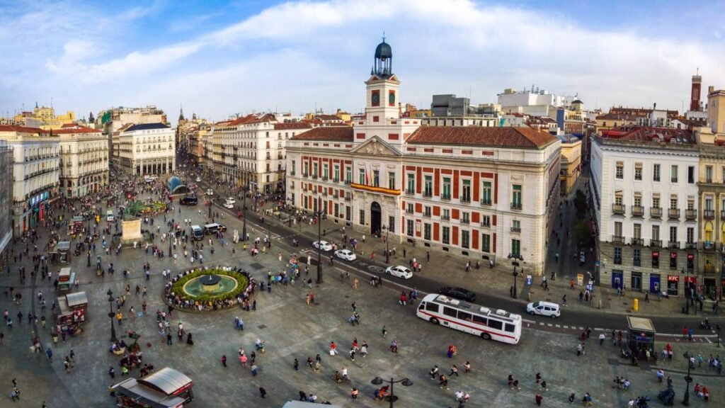 🌞 بوابة الشمس (Puerta del Sol)